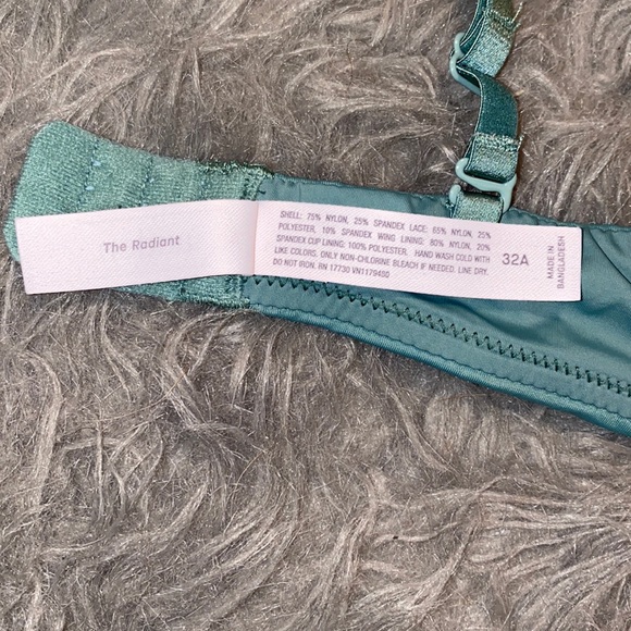 Plunge Push-Up Bra - Auden™ Moss Flash Set - Picture 3 of 7